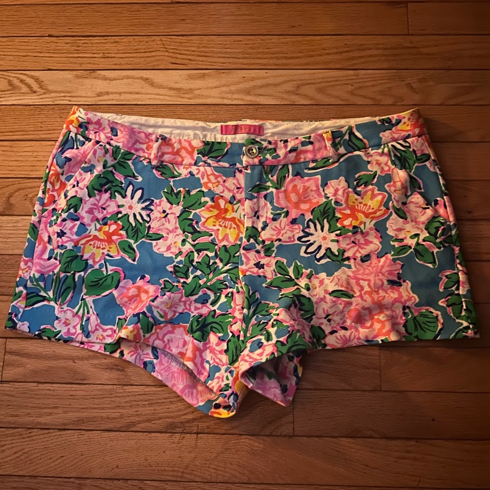 Lilly Pulitzer sz 16 euc Floral Shorts Vibrant Summer Style